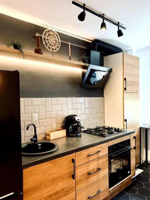 Heart Of The City - Modern Studio With Balcony Apartment Bucharest Exterior photo